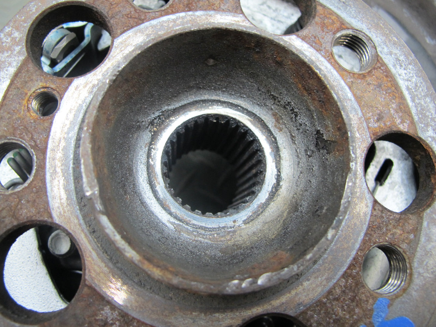 03-08 Mercedes R230 SL600 Rear Right Spindle Knuckle Wheel Hub Bearing 56K OEM