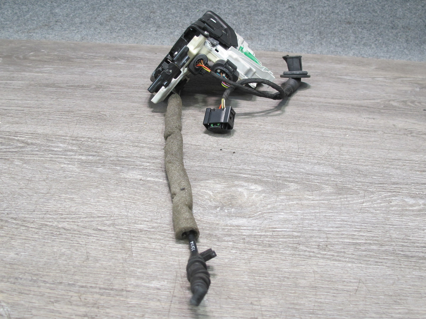 2013-2016 Porsche Panamera 970 Front Left Door Lock Latch Actuator