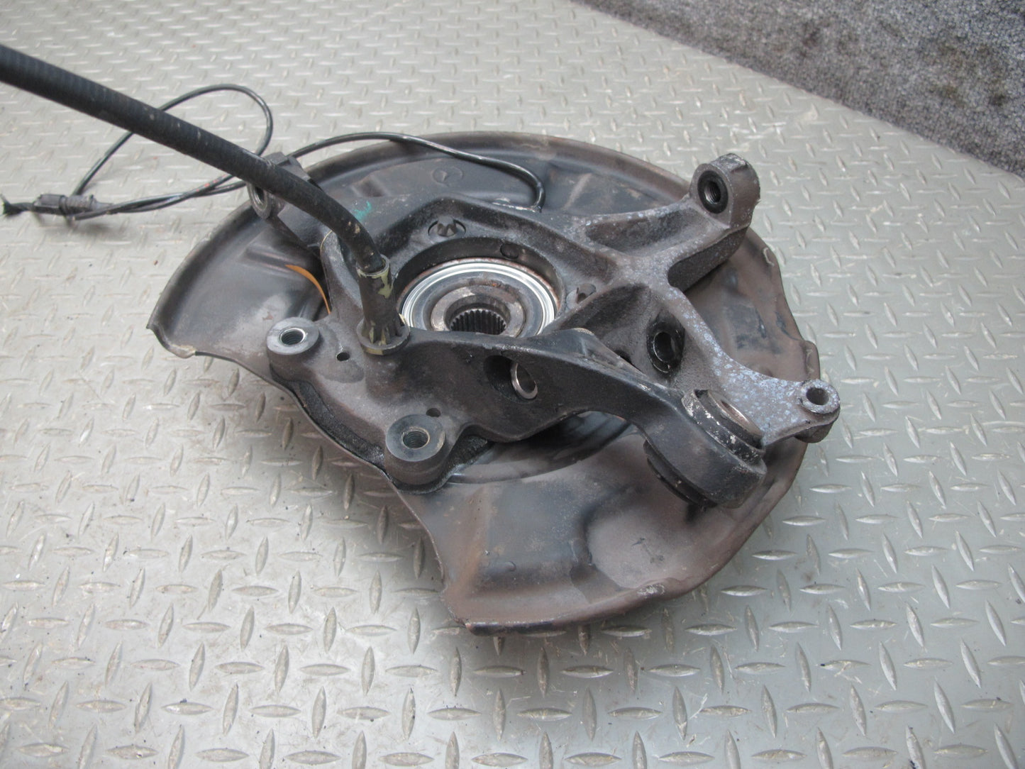 03-08 Mercedes R230 SL600 Rear Right Spindle Knuckle Wheel Hub Bearing 56K OEM
