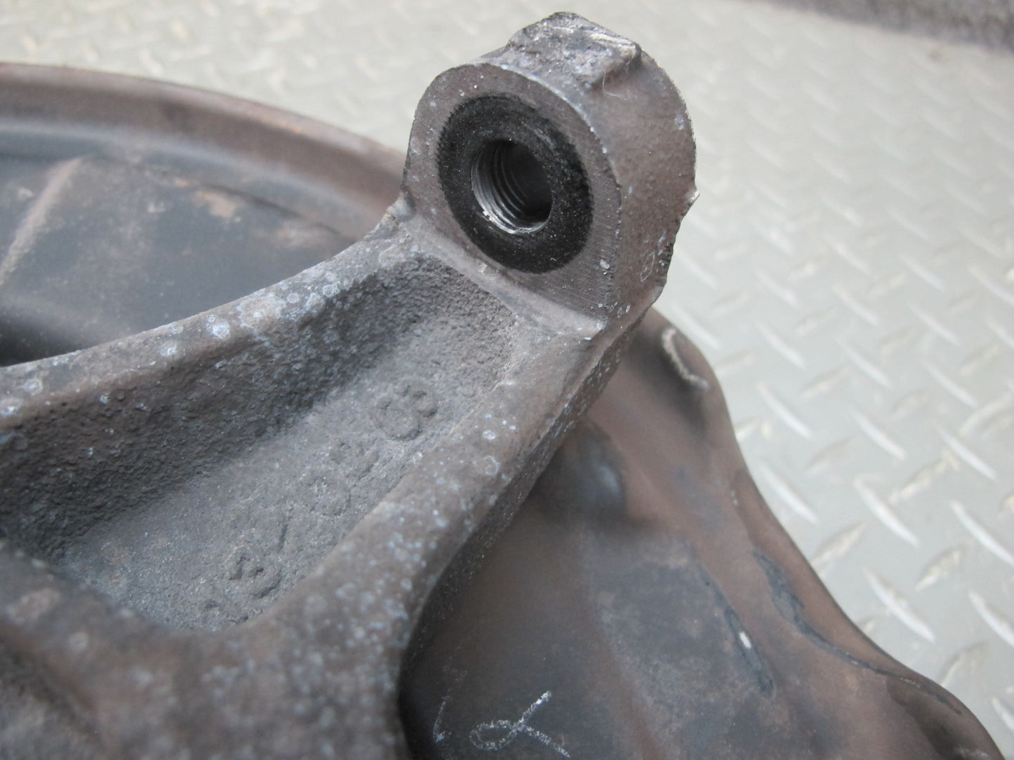 03-08 Mercedes R230 SL600 Rear Right Spindle Knuckle Wheel Hub Bearing 56K OEM
