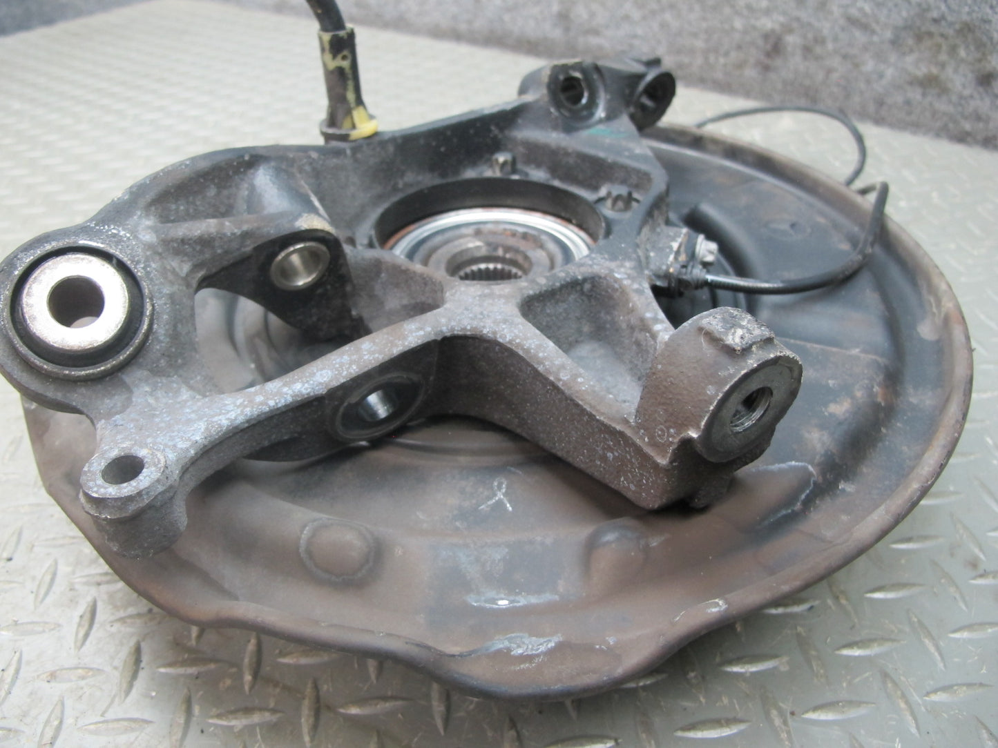 03-08 Mercedes R230 SL600 Rear Right Spindle Knuckle Wheel Hub Bearing 56K OEM