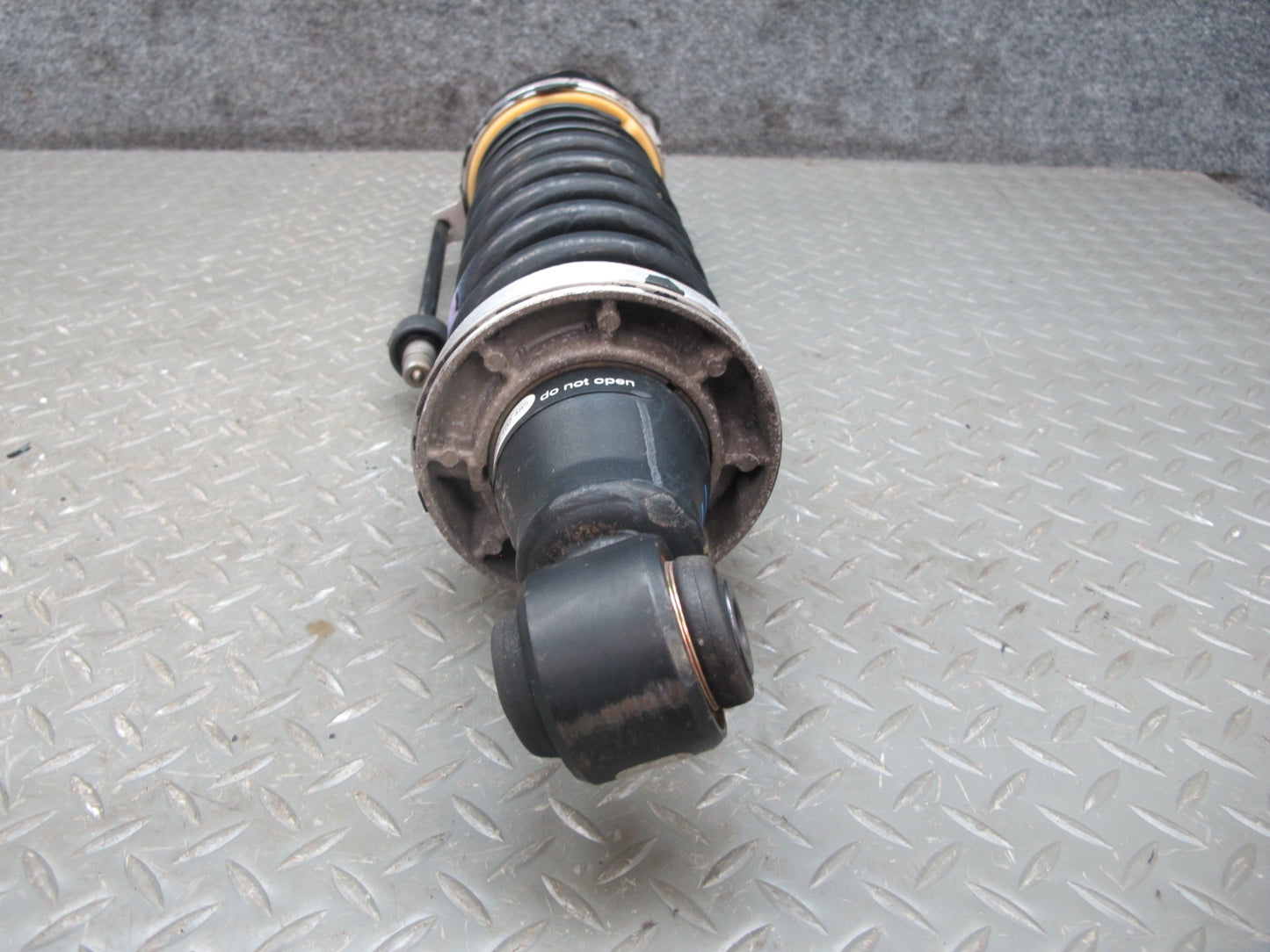 03-06 Mercedes R230 SL500 SL600 Rear Left ABC Hydraulic Shock Strut OEM