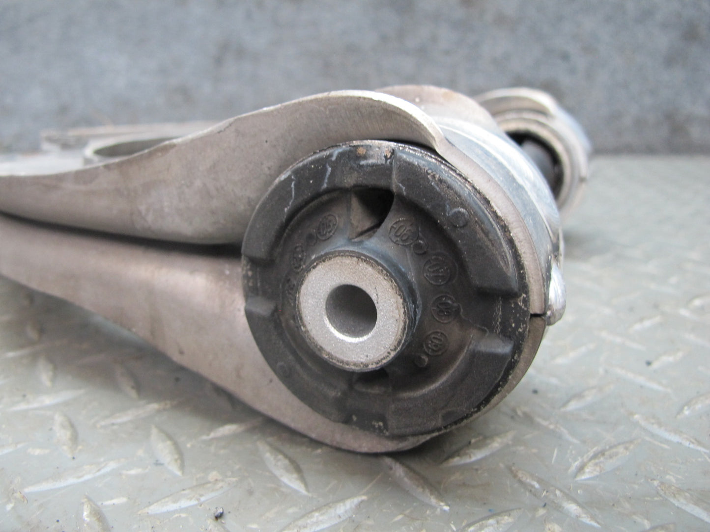 03-08 Mercedes R230 Sl-class Set of 2 Front Left Upper & Lower Control Arm OEM