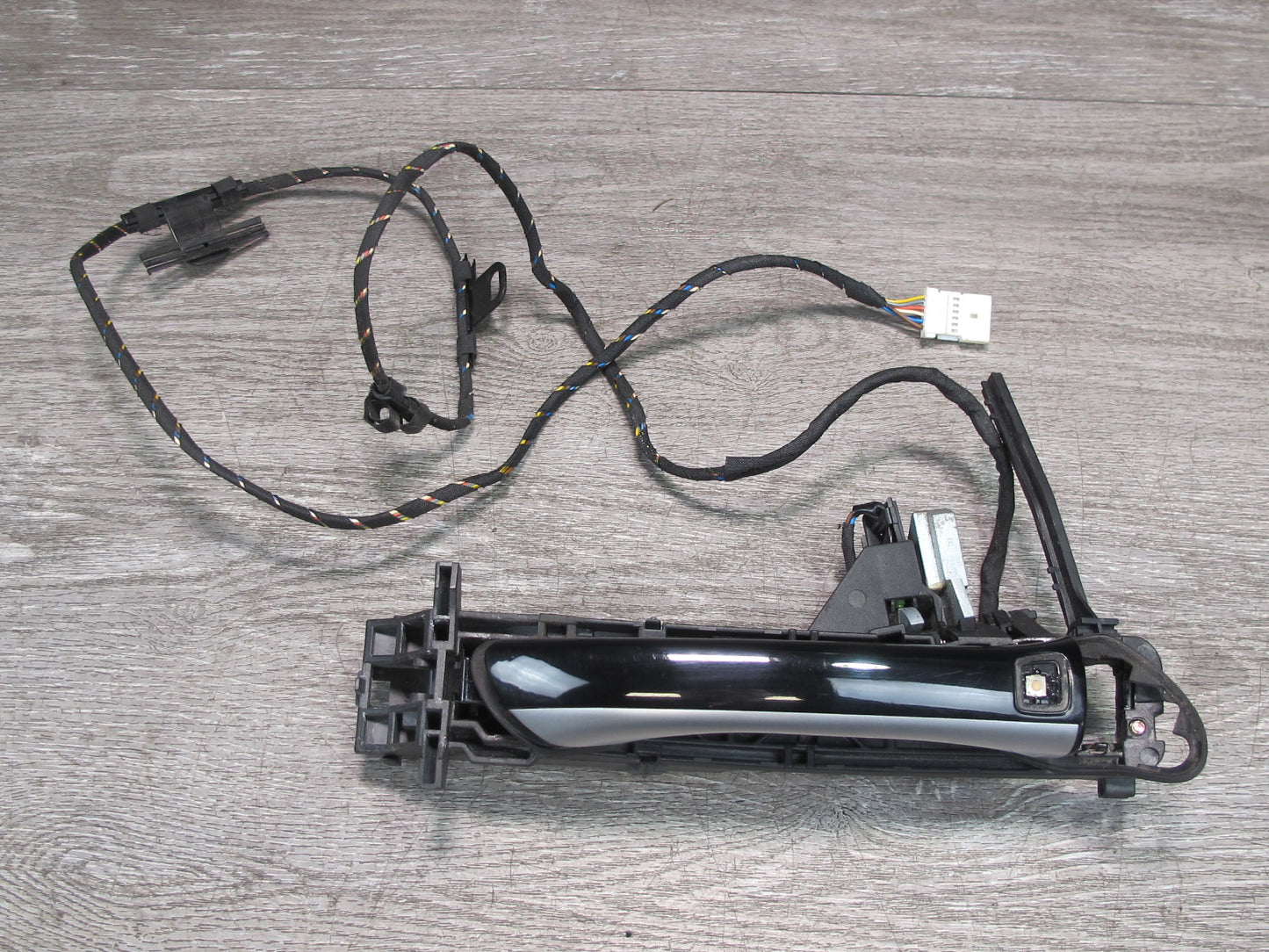 03-06 Mercedes R230 Sl-class Right Door Exterior Handle w Keyless OEM
