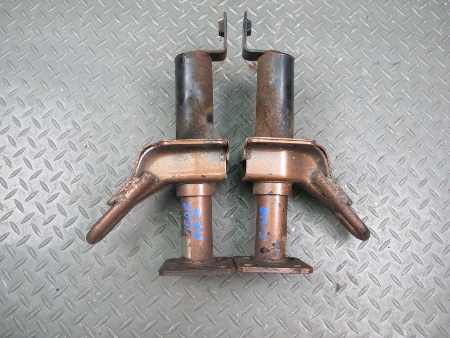 79-83 Datsun Nissan 280ZX S130 Rear Bumper Impact Shock Absorber Set OEM