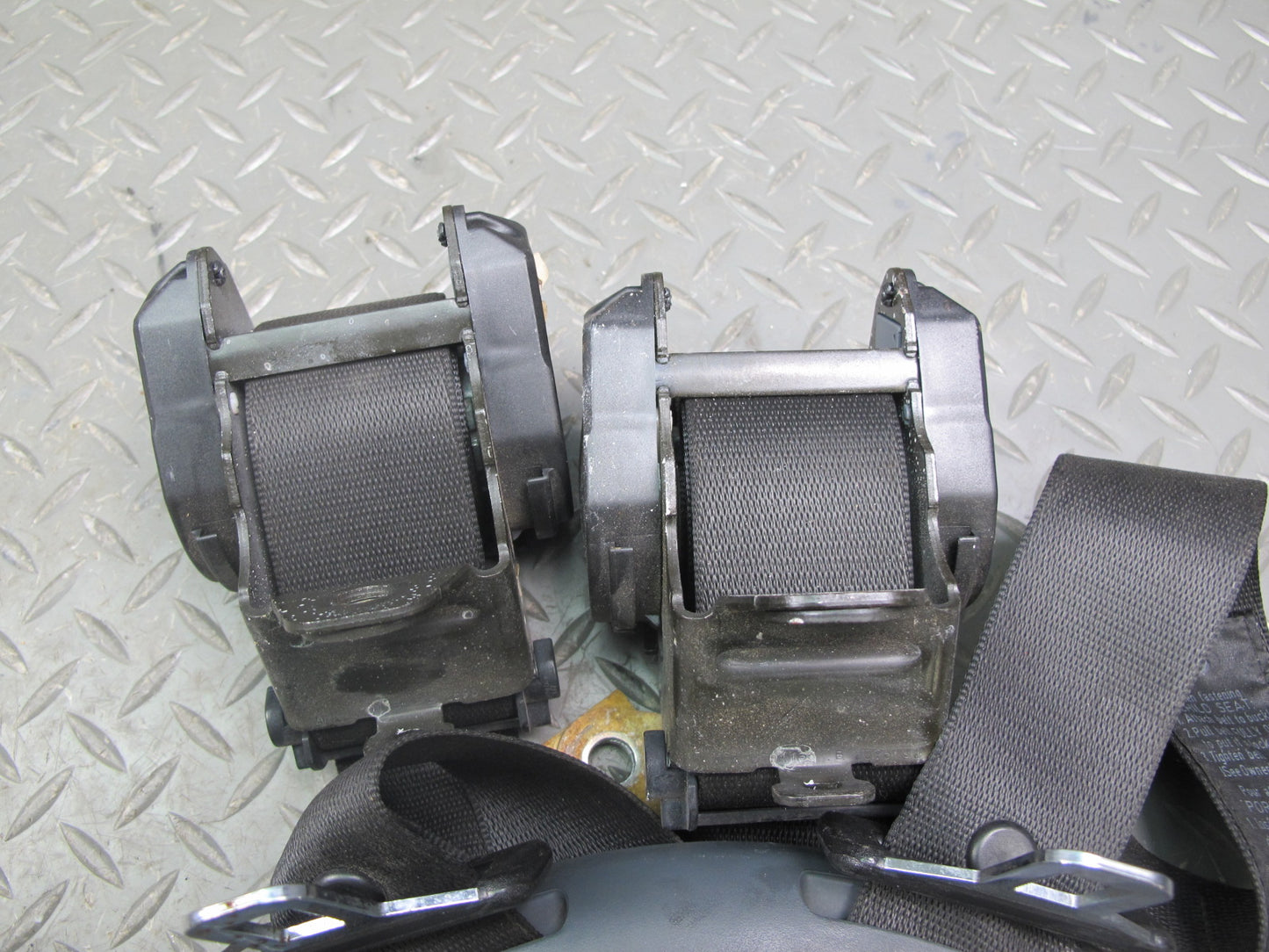 94-99 BMW E36 CONVERTIBLE FRONT & REAR LEFT RIGHT SIDE SEATBELT RETRACTOR W/ GUIDE SET OEM