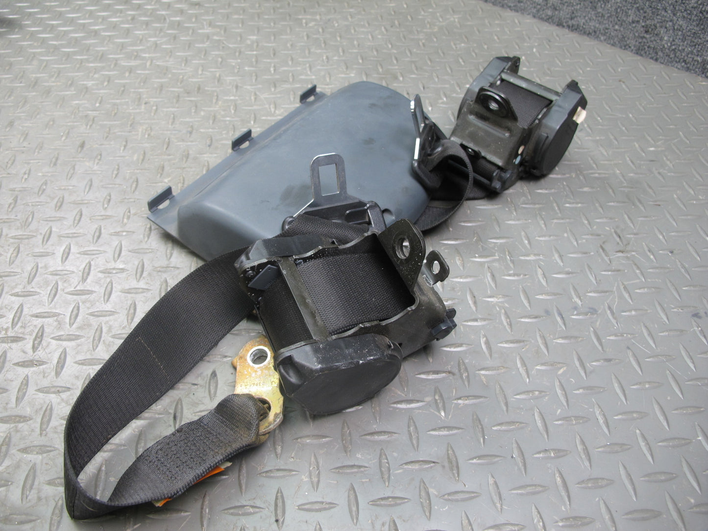 94-99 BMW E36 CONVERTIBLE FRONT & REAR LEFT RIGHT SIDE SEATBELT RETRACTOR W/ GUIDE SET OEM