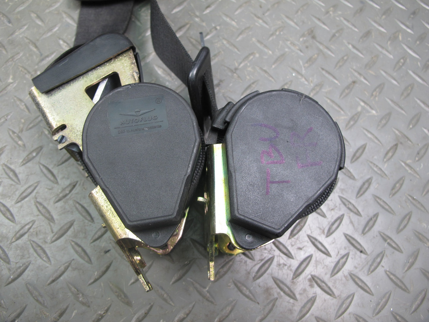 94-99 BMW E36 CONVERTIBLE FRONT & REAR LEFT RIGHT SIDE SEATBELT RETRACTOR W/ GUIDE SET OEM
