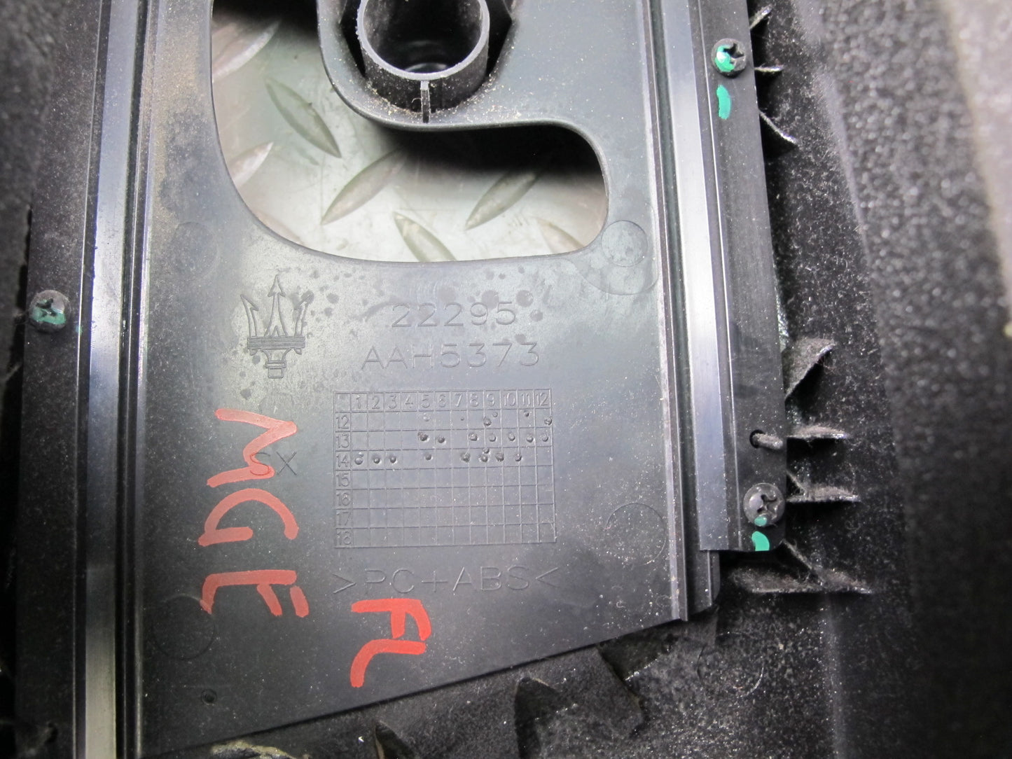 14-19 Maserati Ghibli M157 Set of 2 Center Left Right B Pillar Upper Trim OEM