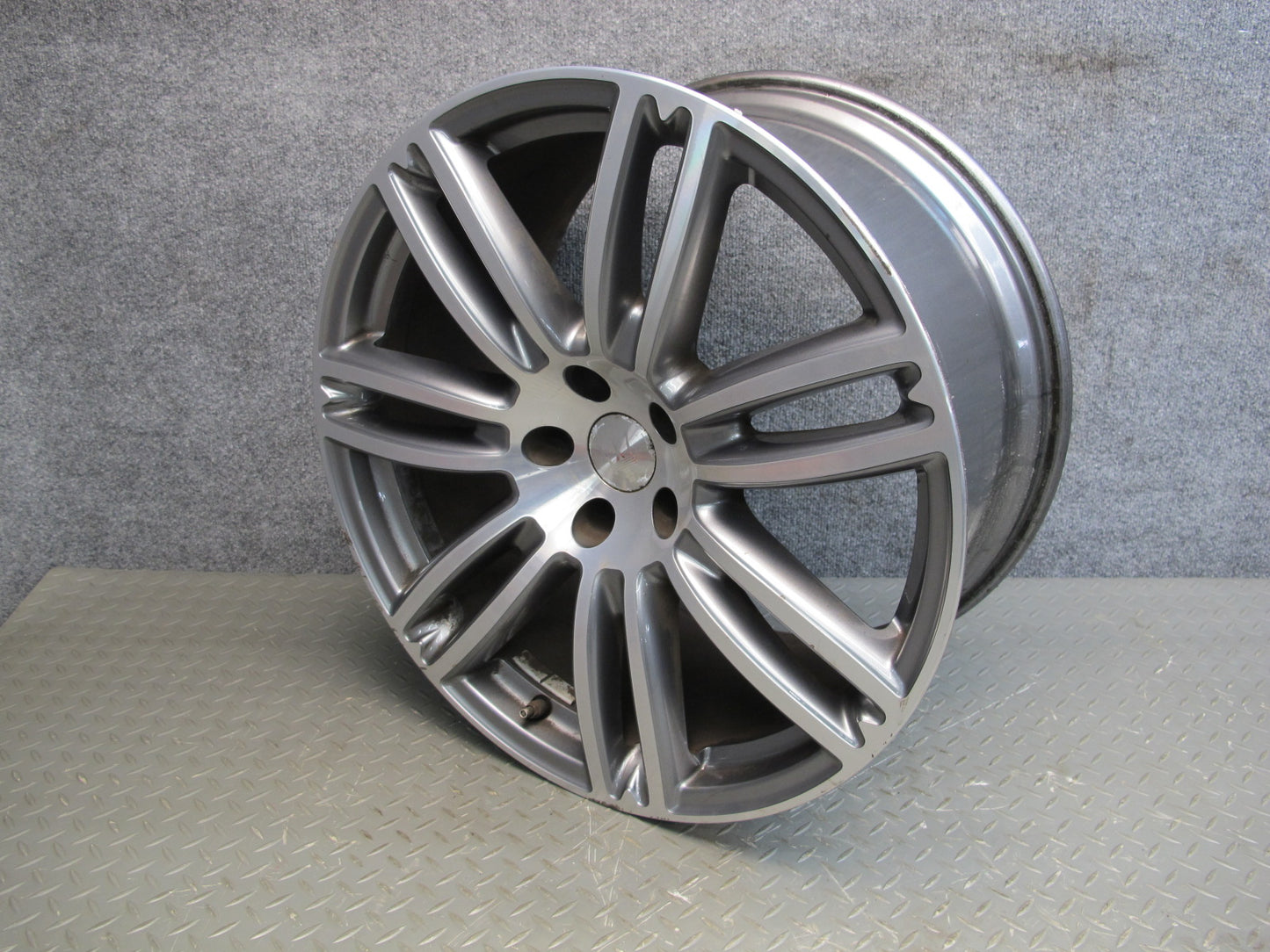 14-19 Maserati Ghibli Set of 4 Factory R20 20" Wheel Rim 20x10.5J 20x8.5J OEM