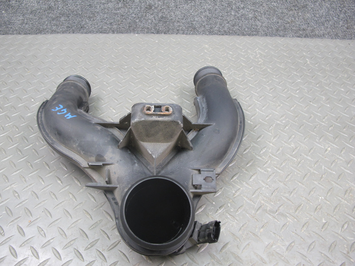 14-19 Maserati Ghibli M157 SQ4 Air Intake Duct Pipe w Pressure Sensor OEM