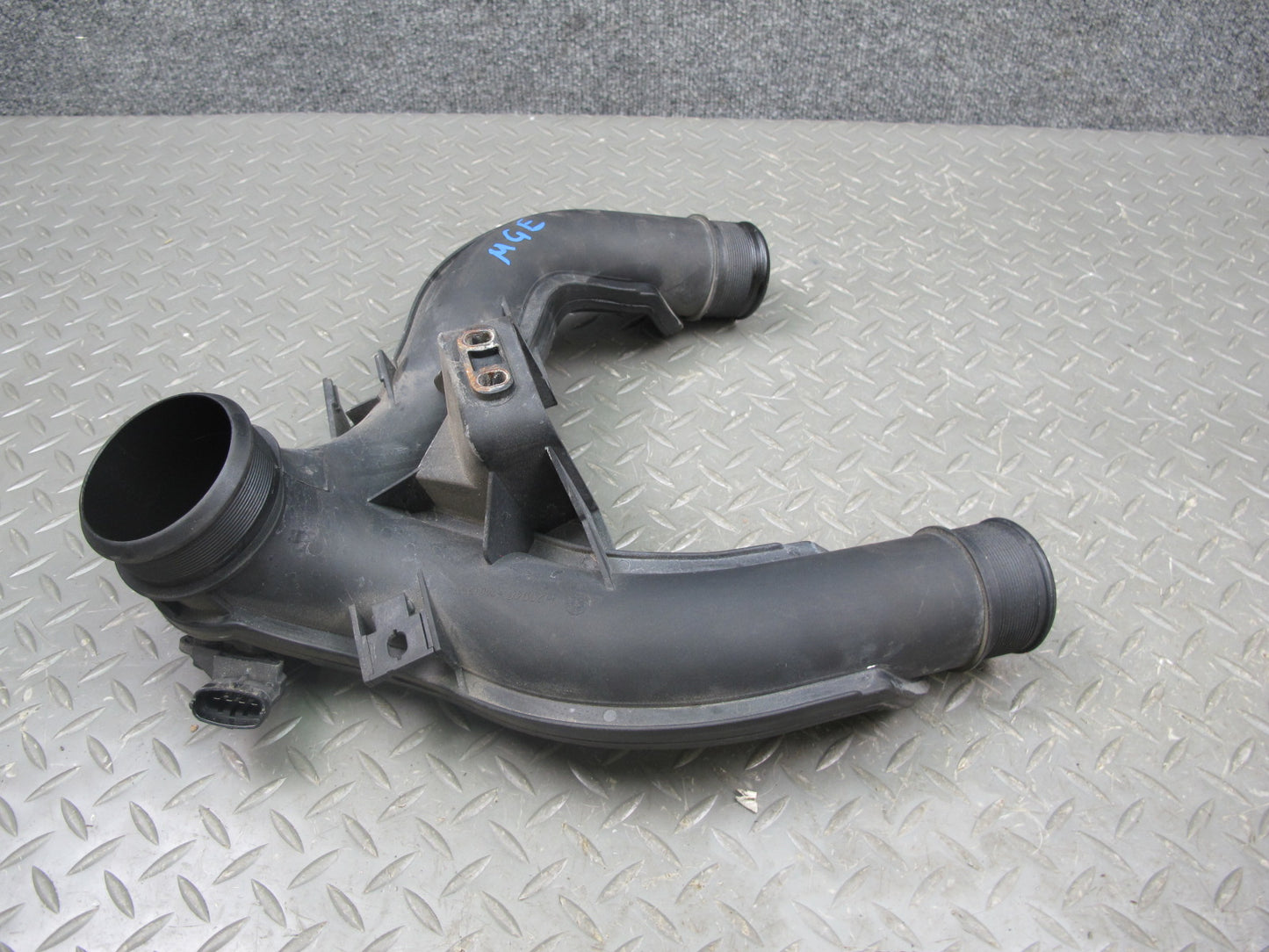14-19 Maserati Ghibli M157 SQ4 Air Intake Duct Pipe w Pressure Sensor OEM