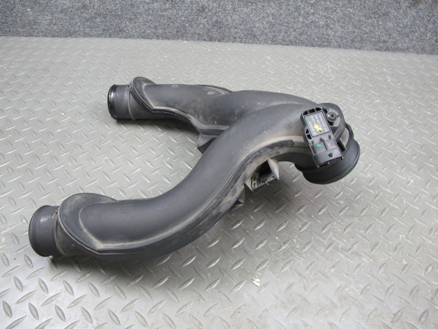 14-19 Maserati Ghibli M157 SQ4 Air Intake Duct Pipe w Pressure Sensor OEM