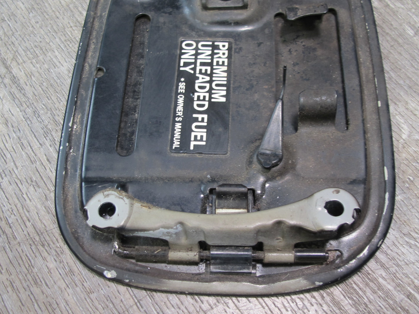 01-06 Lexus UCF30L LS430 Fuel Filler Door Lid Cover OEM
