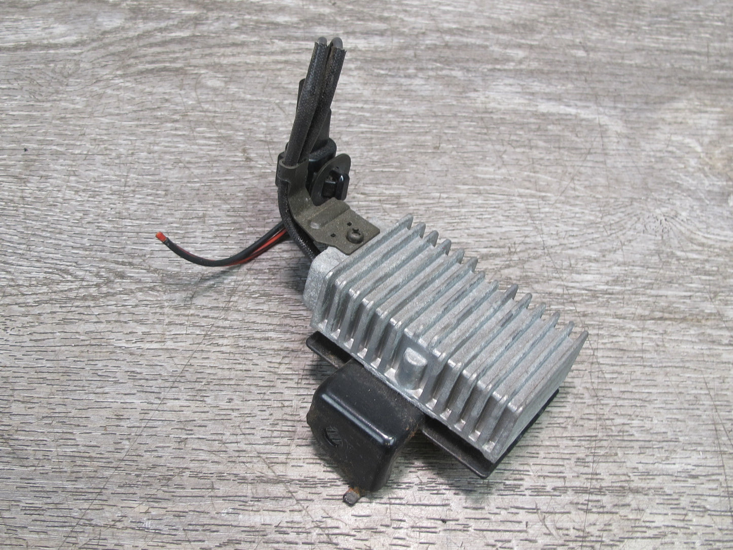 04-06 Lexus UCF30L LS430 Fuel Pump Resistor Module 23080-50140 OEM