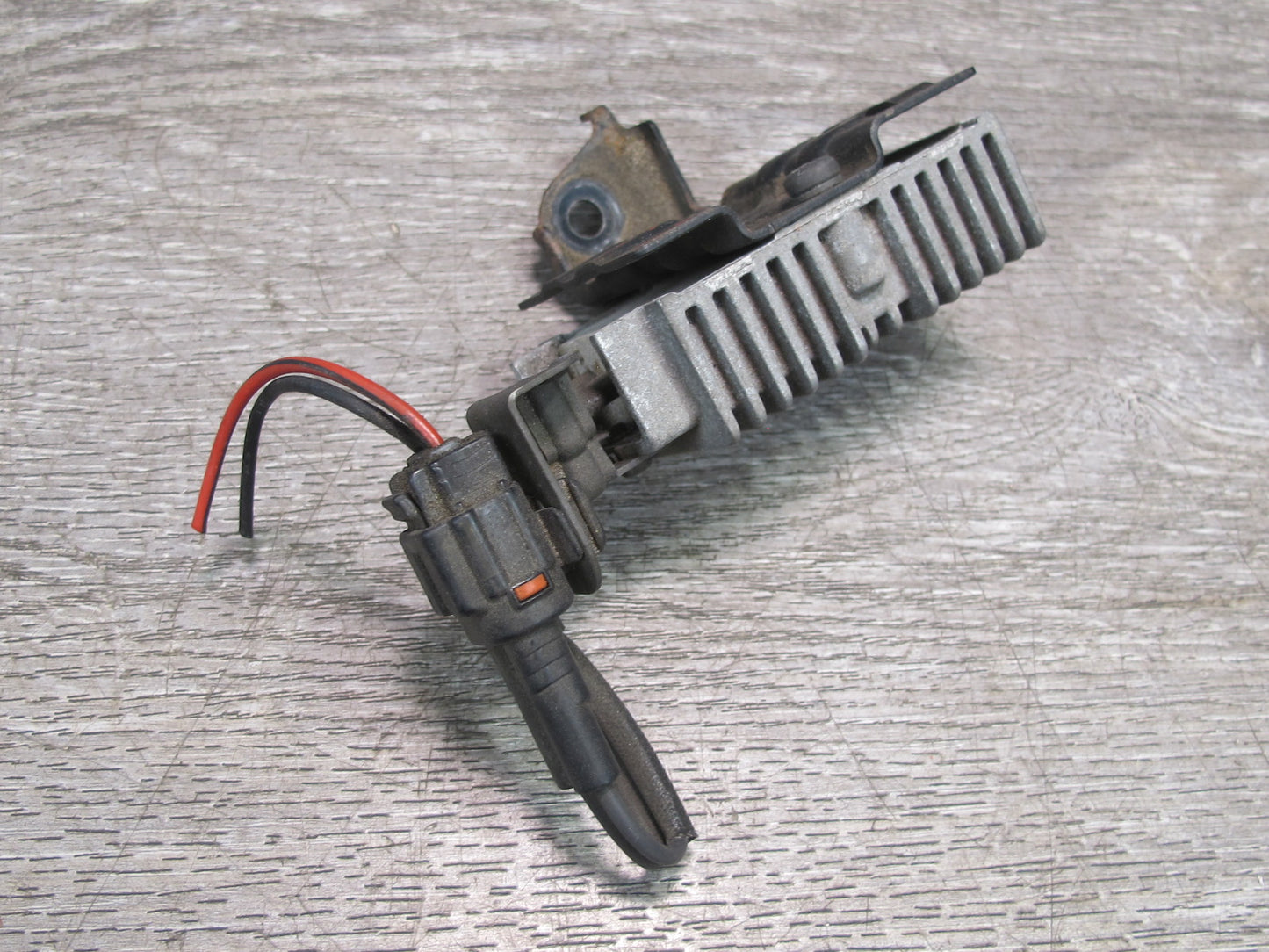 04-06 Lexus UCF30L LS430 Fuel Pump Resistor Module 23080-50140 OEM