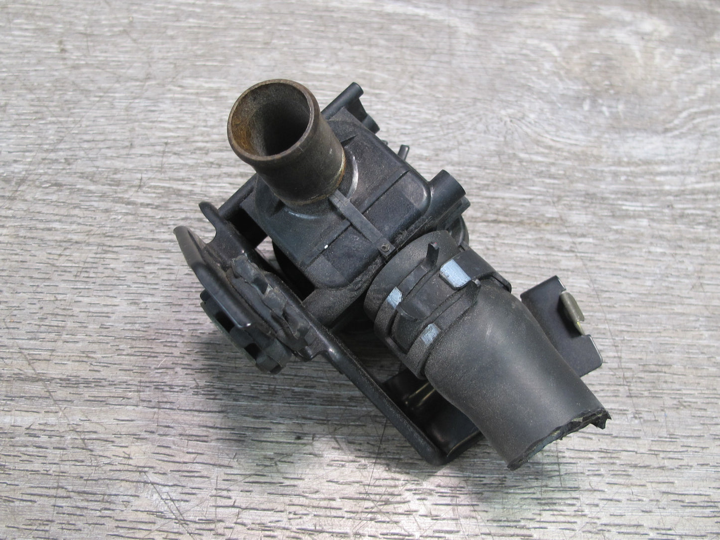 01-06 Lexus UCF30L LS430 Hvac Heater Control Water Valve OEM