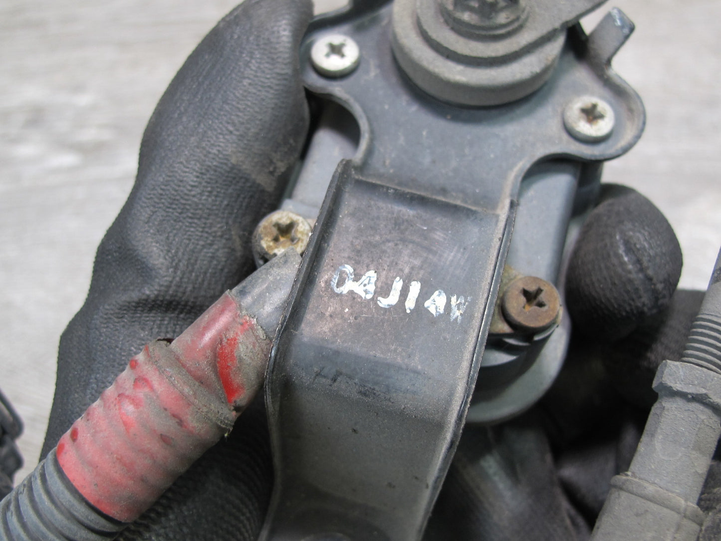 01-06 Lexus UCF30L LS430 Front Left Suspension Height Level Sensor OEM