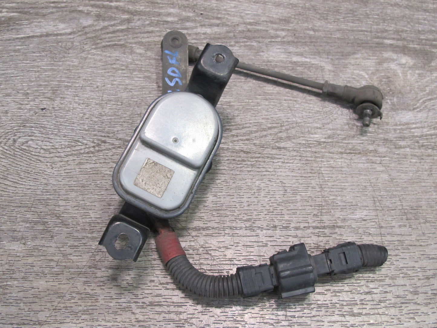 01-06 Lexus UCF30L LS430 Front Left Suspension Height Level Sensor OEM