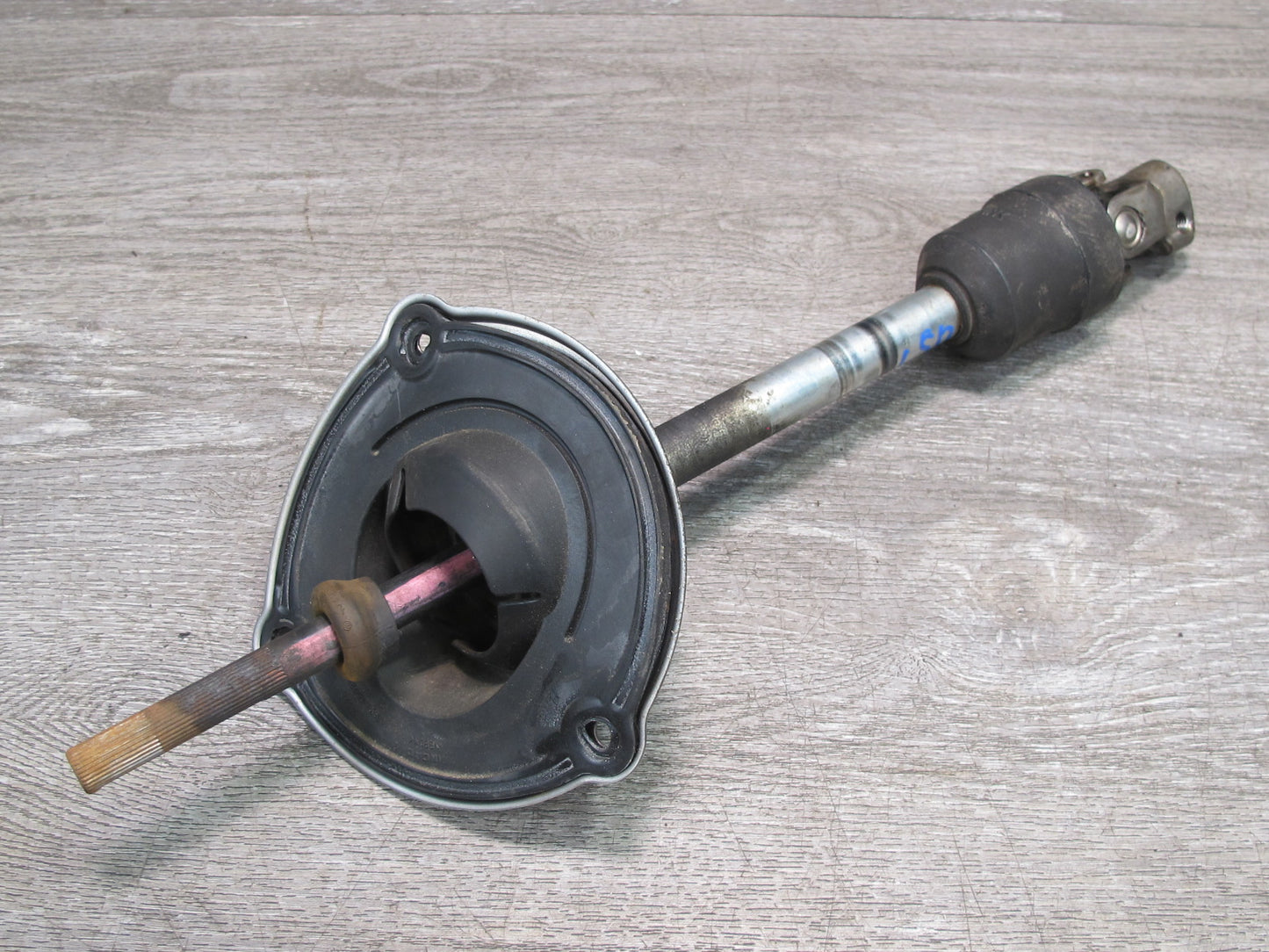 01-06 Lexus UCF30L LS430 Steering Column Lower U Joint Shaft OEM