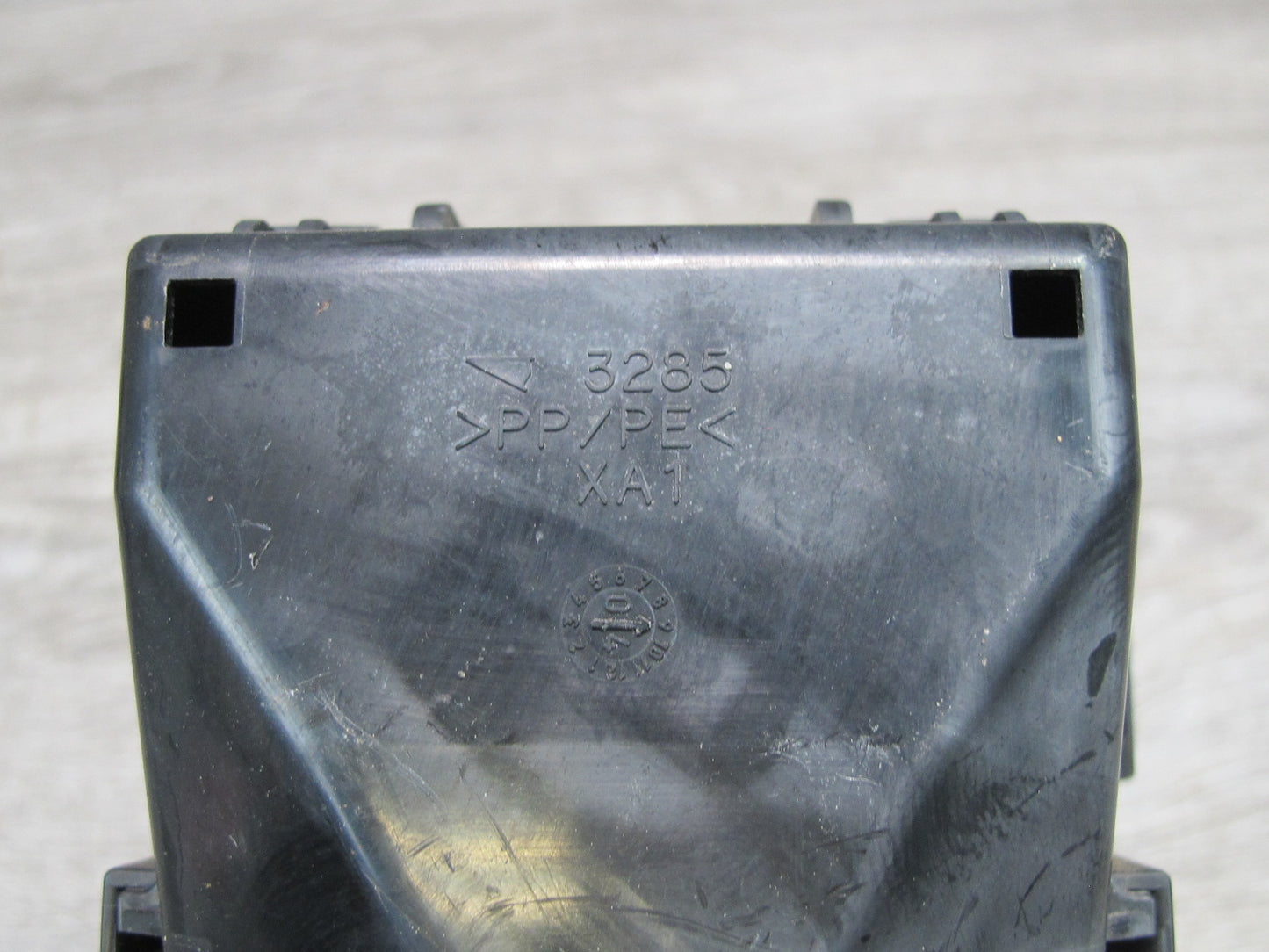 01-06 Lexus UCF30L LS430 Junction Fuse Relay Box Module OEM