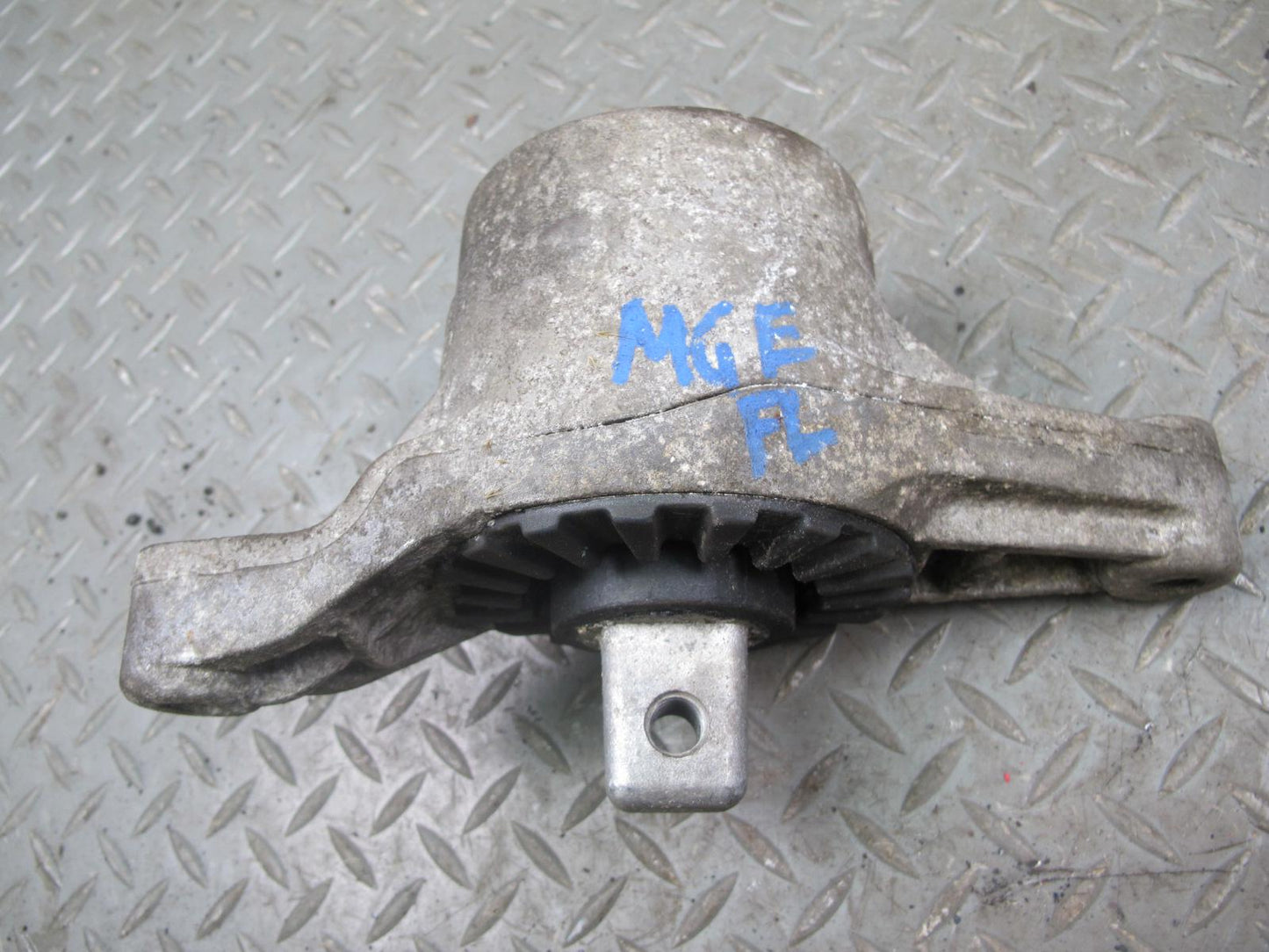 14-19 Maserati Ghibli SQ4 Front Right Left Engine Motor Mount Support Set OEM