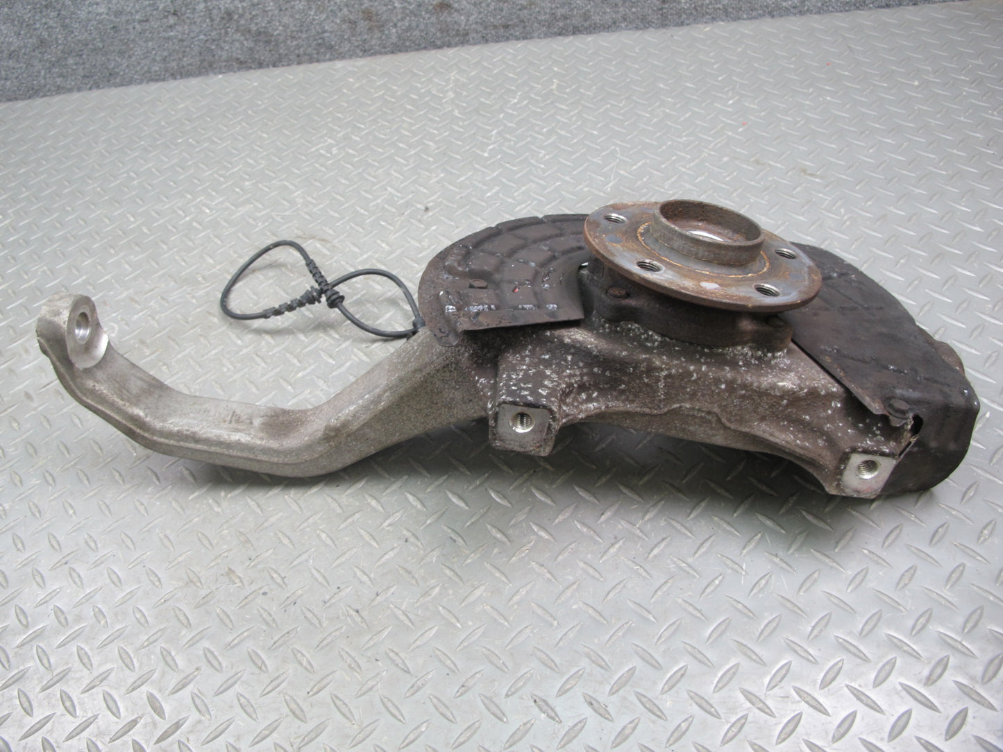 14-17 Maserati Ghibli SQ4 Front Left Wheel Hub Spindle Knuckle 40K Miles OEM