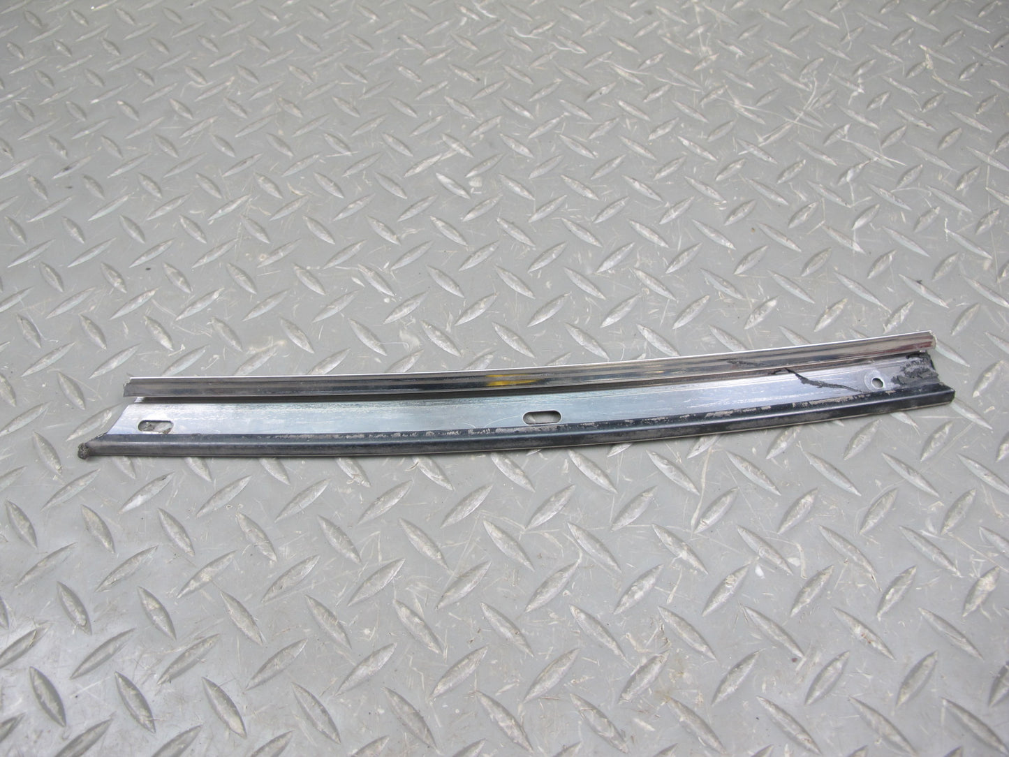 87-92 Toyota Supra MA71 Targa Roof Door Glass Weatherstrip Guide Set OEM