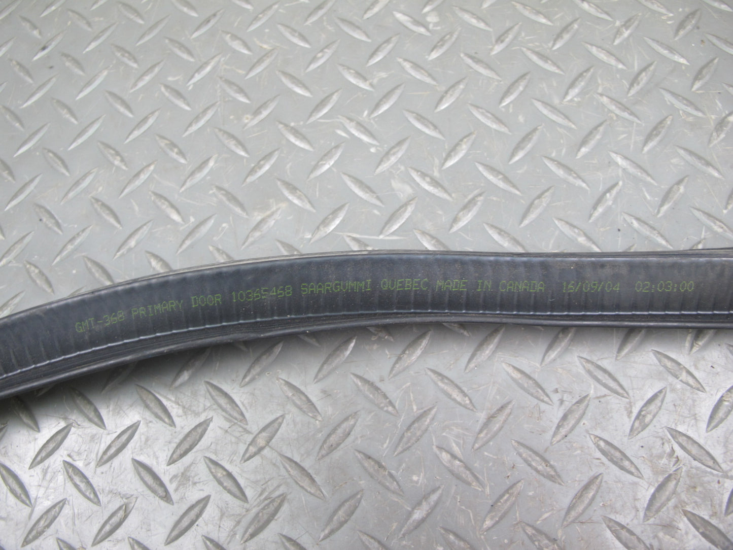 03-06 Chevrolet SSR Right Passenger Door Rubber Weatherstrip Seal OEM