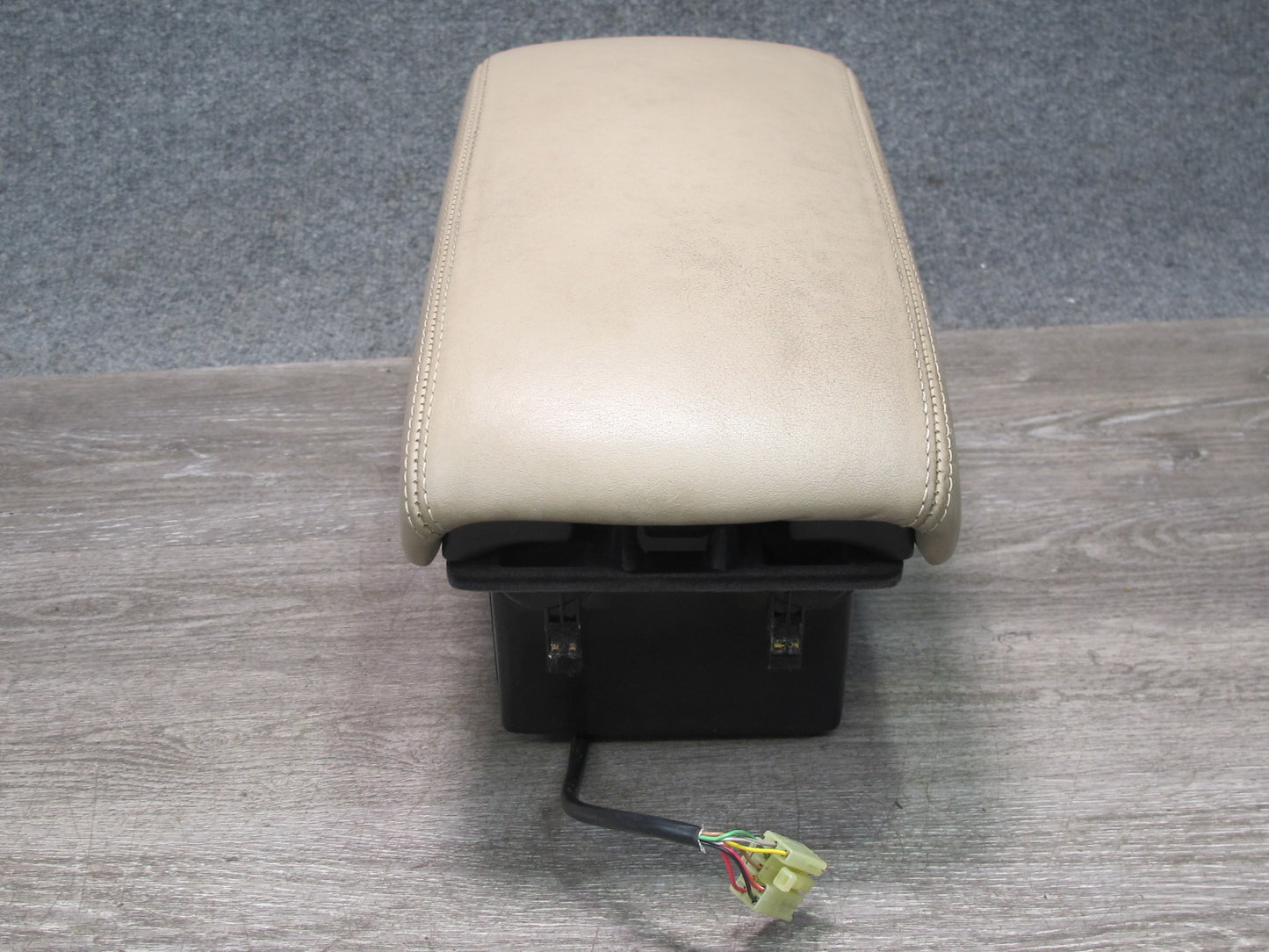 92-96 Lexus UZZ30L SC300 SC400 Front Center Console Armrest w Storage Box OEM