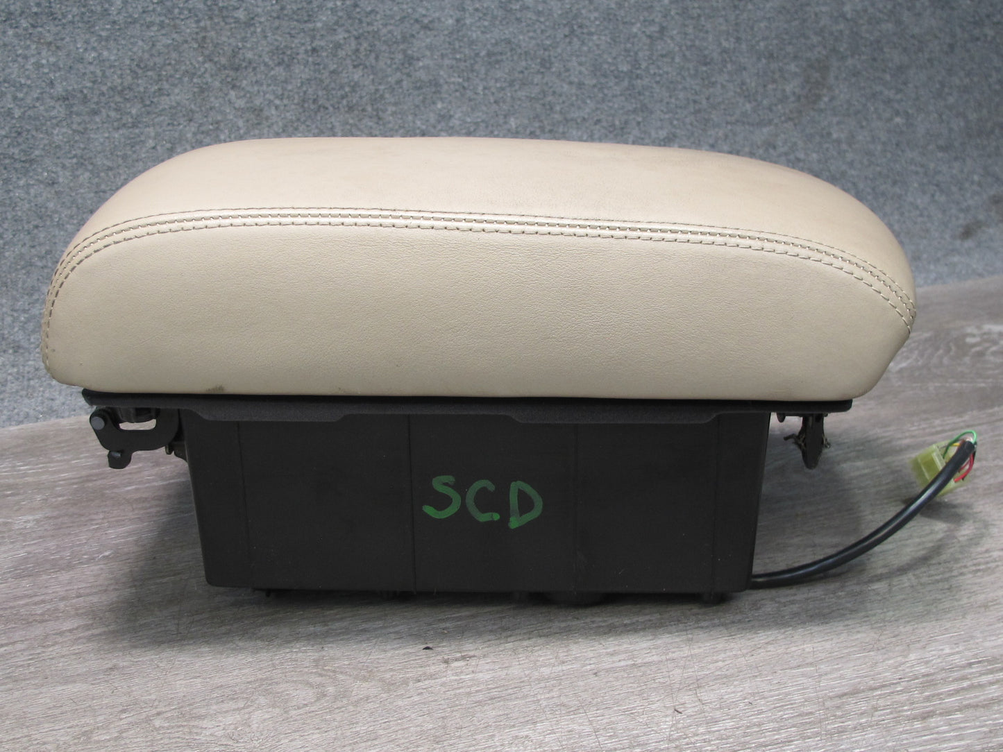 92-96 Lexus UZZ30L SC300 SC400 Front Center Console Armrest w Storage Box OEM
