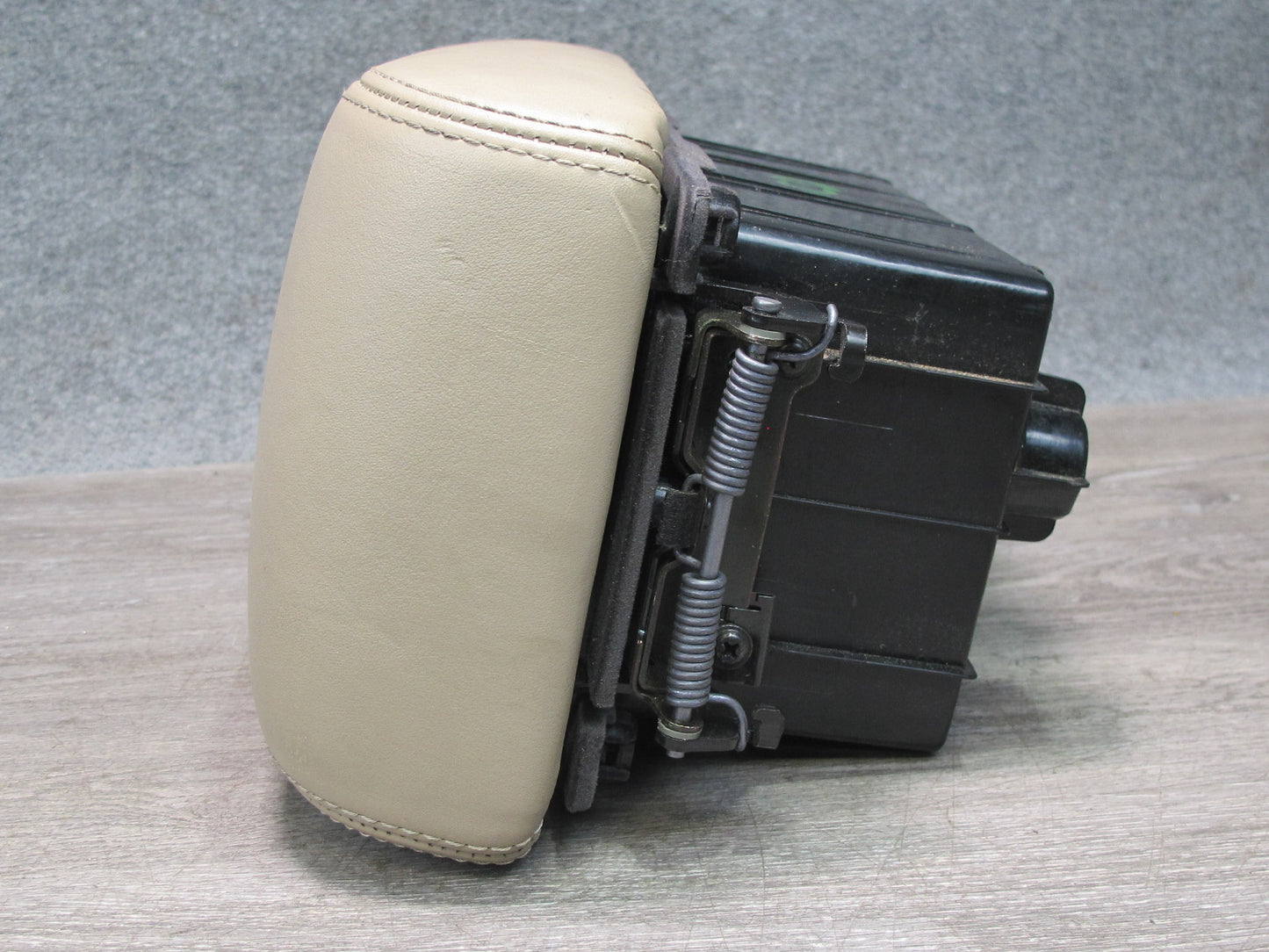 92-96 Lexus UZZ30L SC300 SC400 Front Center Console Armrest w Storage Box OEM