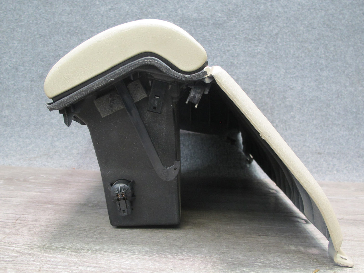 1992 Lexus UZZ30L SC300 SC400 Dash Glove Box Compartment Storage Cashmere OEM