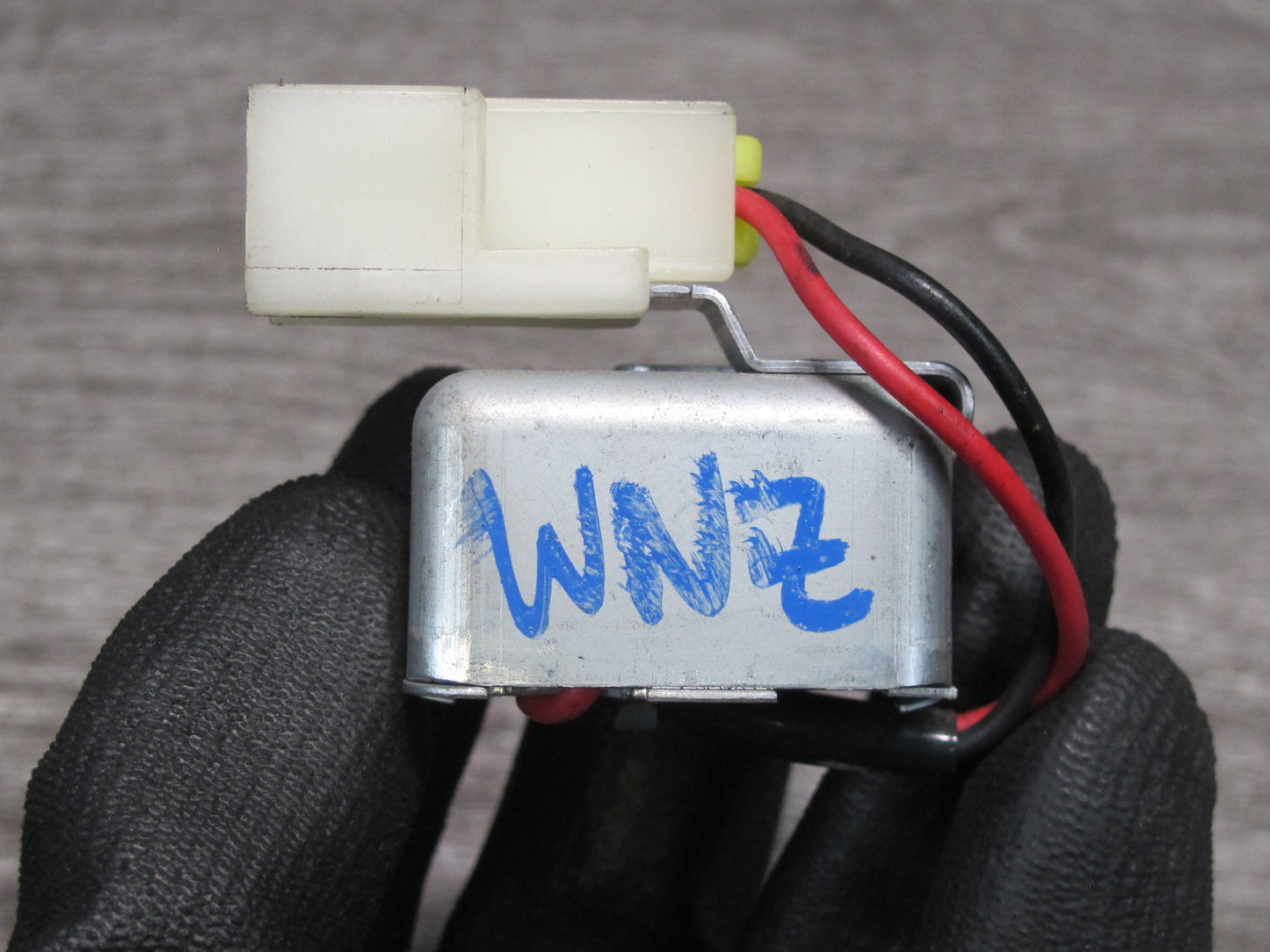 84-86 Nissan Z31 300ZX Buzzer Parking Alarm Module 24841-01P00 OEM