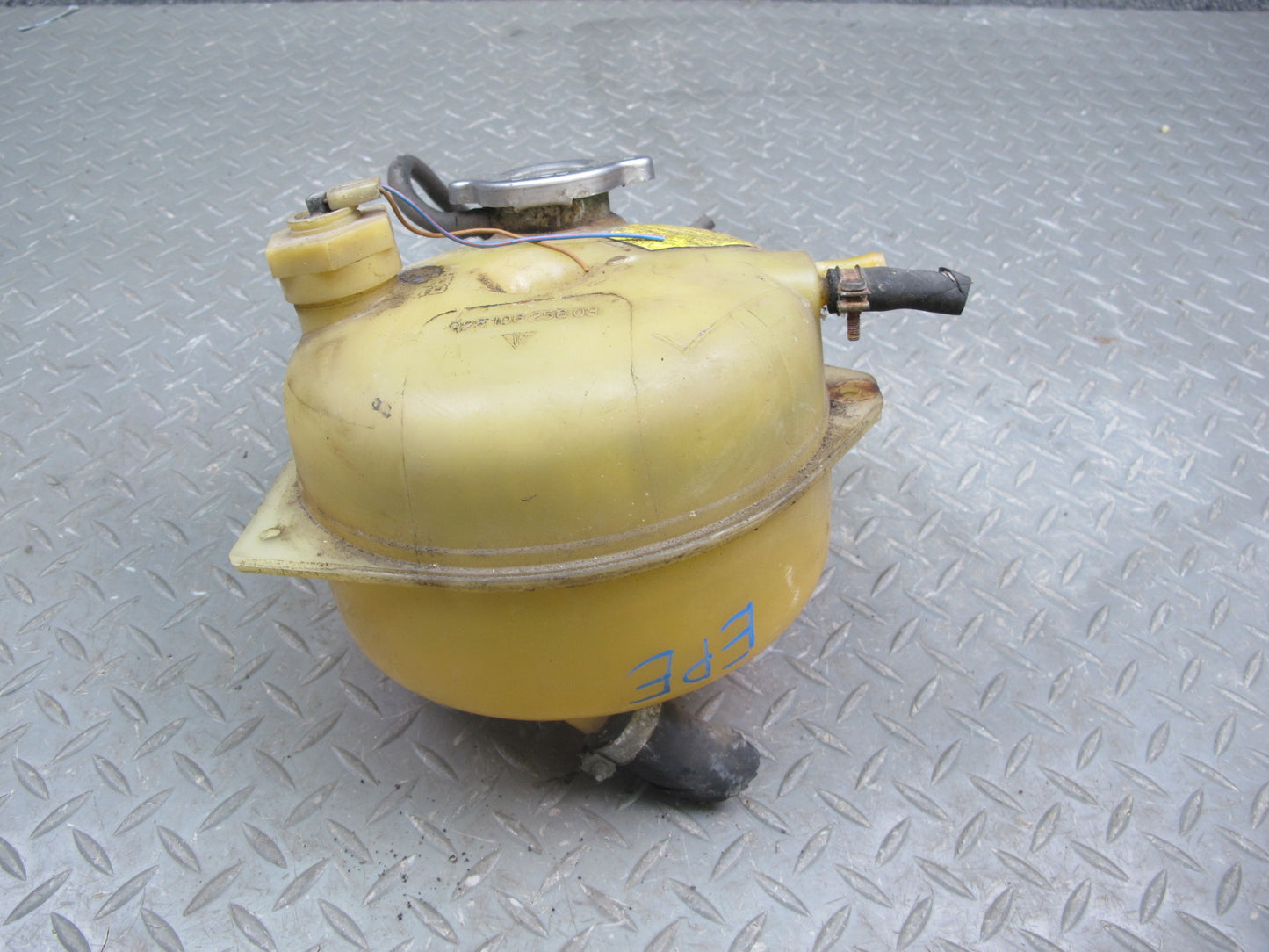 1983-1995 Porsche 928 S Engine Coolant Expansion Overflow Reservoir Tank Bottle