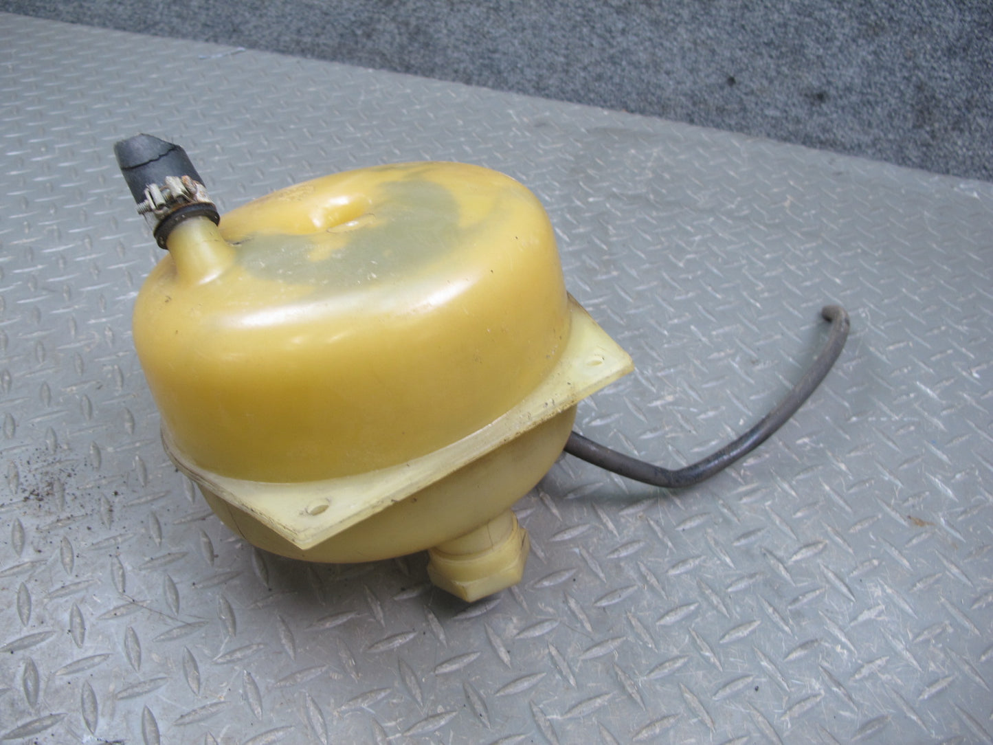 1983-1995 Porsche 928 S Engine Coolant Expansion Overflow Reservoir Tank Bottle