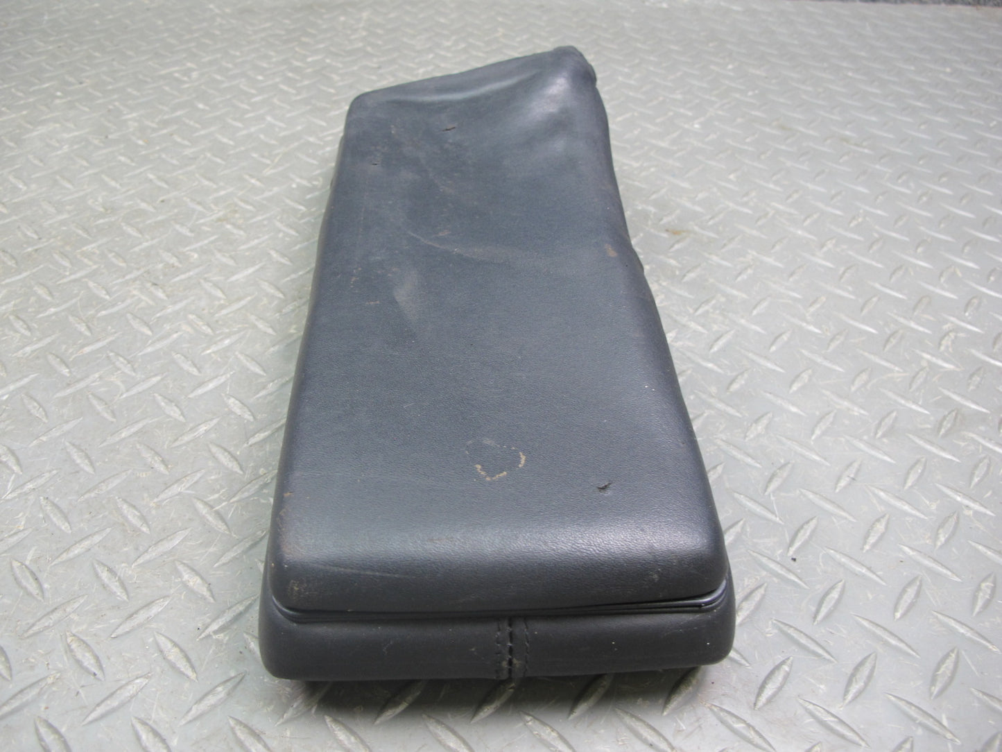 1983-1995 Porsche 928 S4 Front Center Console Arm Rest Storage Compartment Black