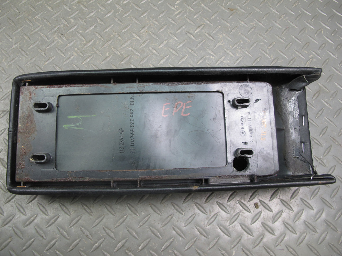 1983-1995 Porsche 928 S4 Front Center Console Arm Rest Storage Compartment Black