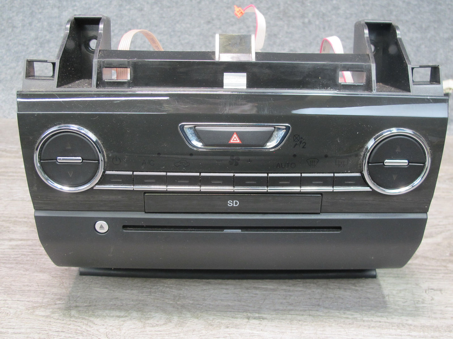 14-16 Maserati Ghibli AC Heater Climate Control Switch Panel w CD Changer OEM