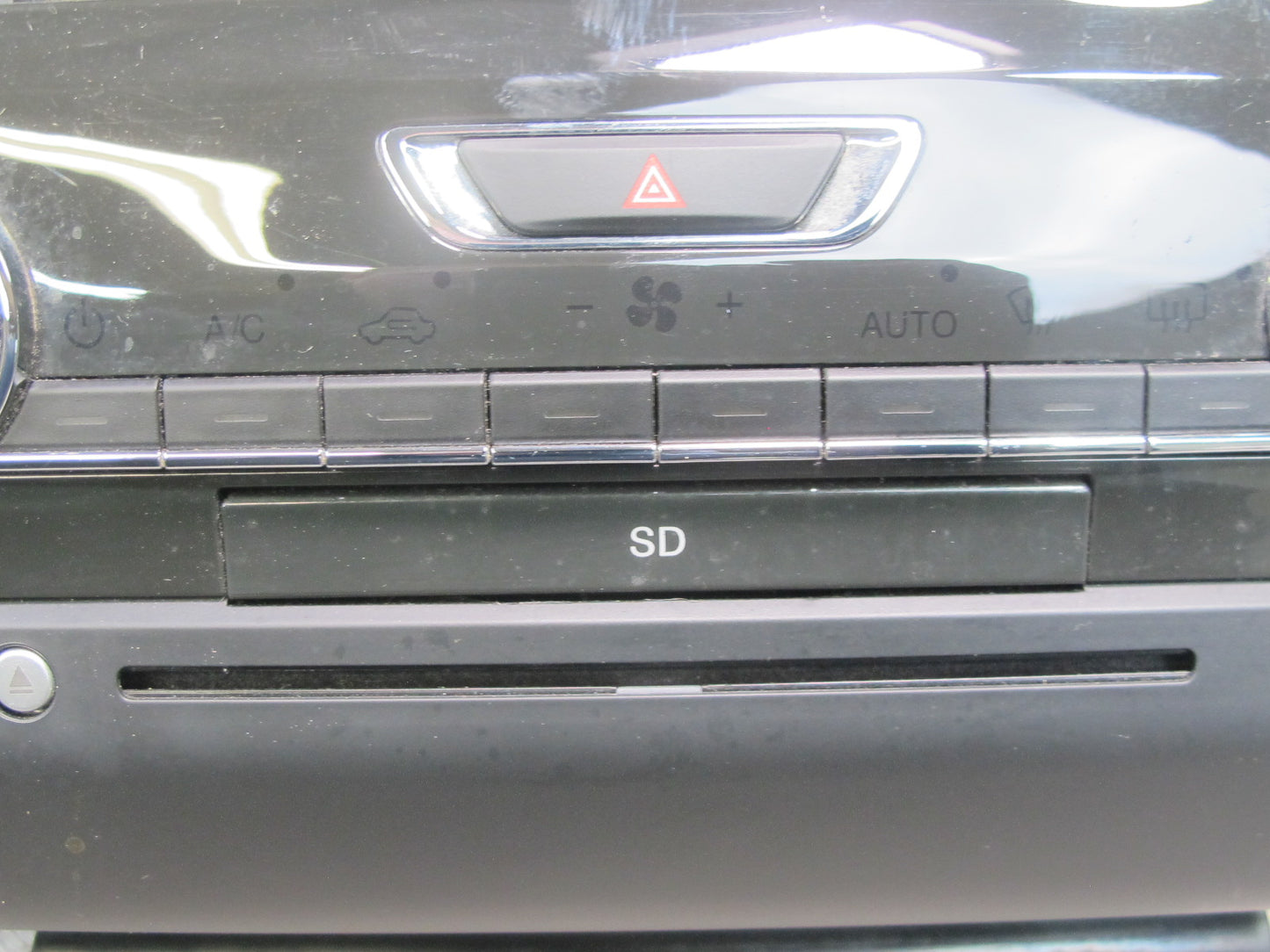 14-16 Maserati Ghibli AC Heater Climate Control Switch Panel w CD Changer OEM