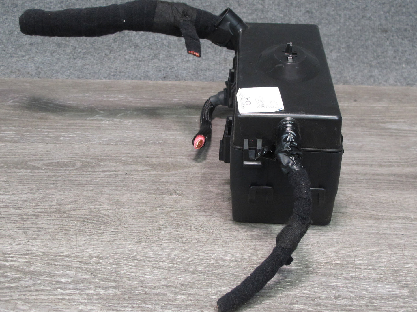 14-17 Maserati Ghibli M157 SQ4 Rear Relay Fuse Box 670008598 OEM