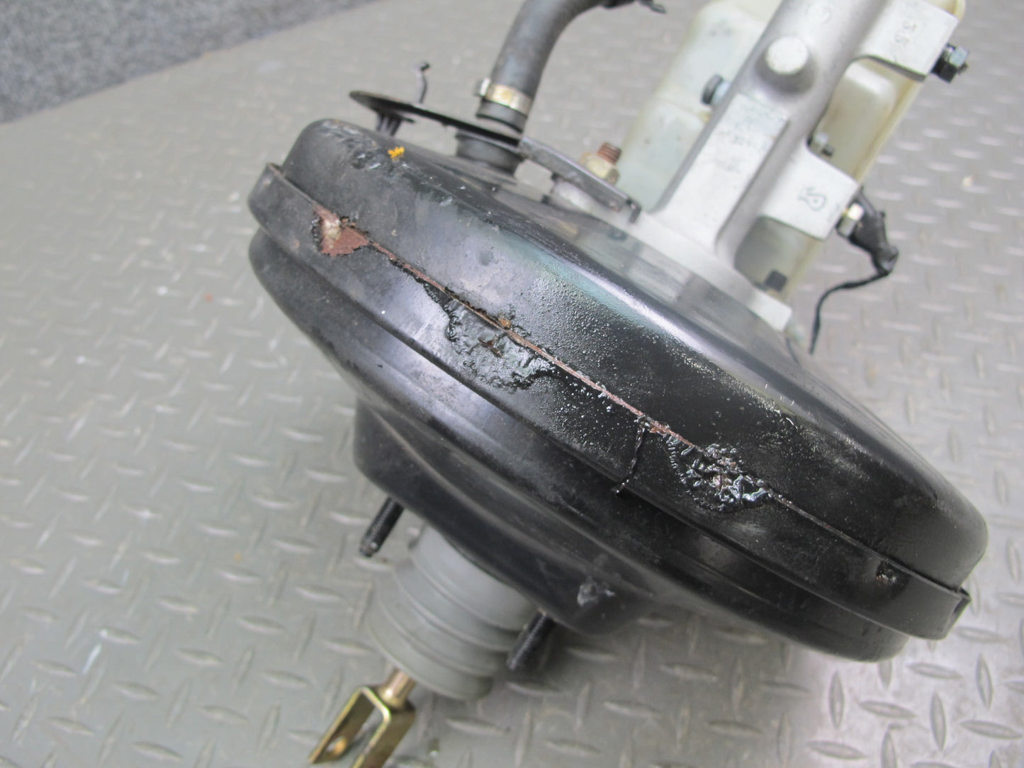 94-99 BMW E36 3-SERIES Brake Master Cylinder Booster Fluid Reservoir OEM