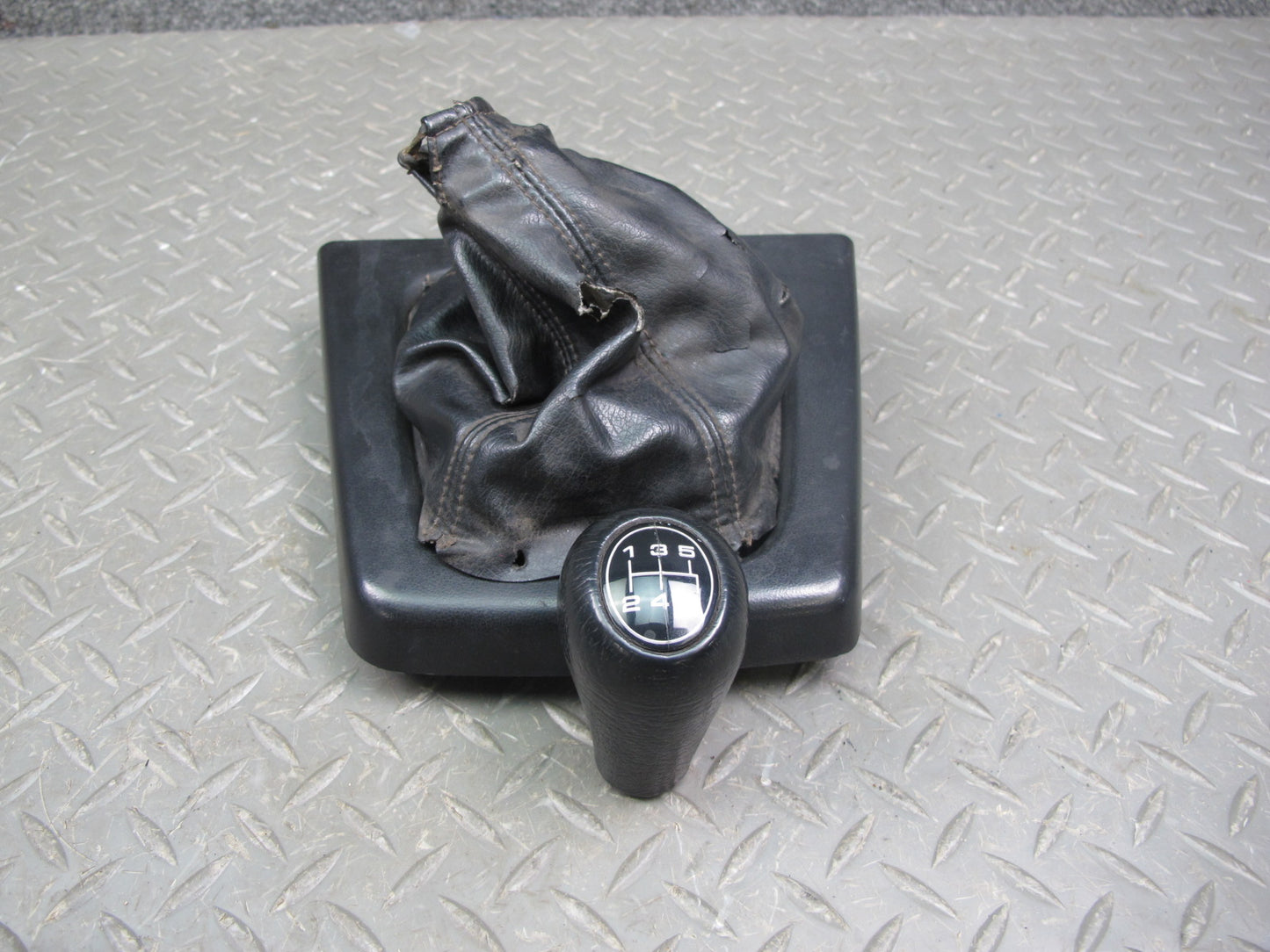 86-88 Mazda RX7 M/T Manual Transmission Shifter Boot w Trim & Knob OEM