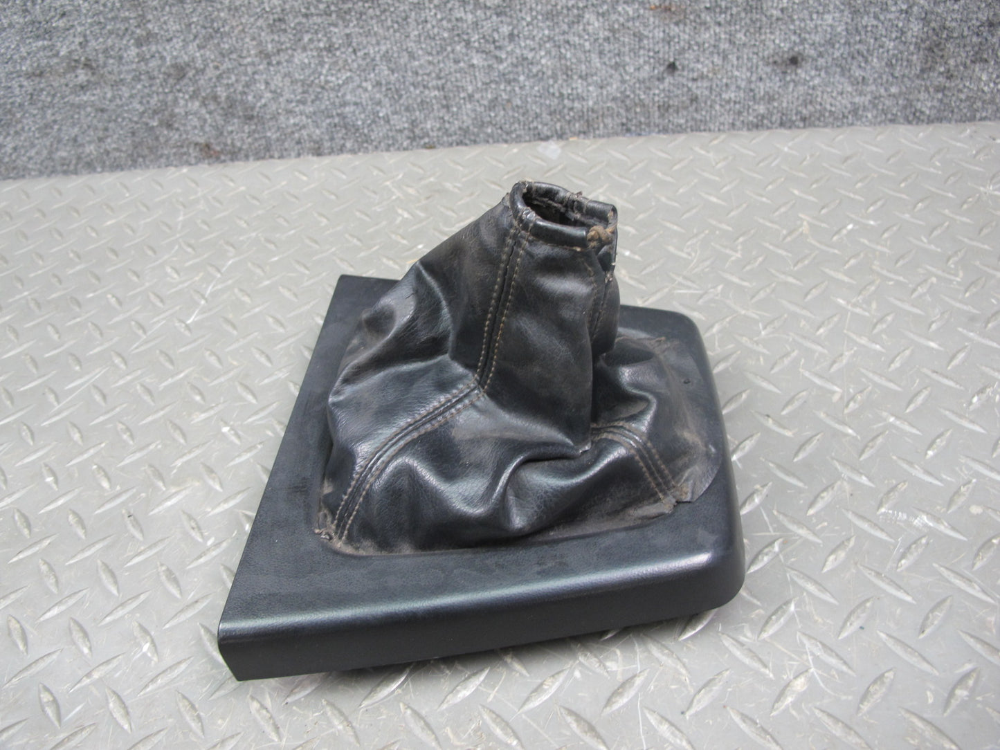 86-88 Mazda RX7 M/T Manual Transmission Shifter Boot w Trim & Knob OEM