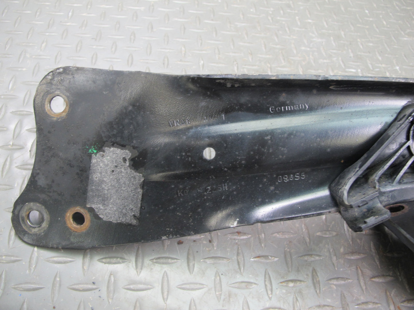 06-14 VW Golf R32 GTI R Rabbit Jetta Rear Right Suspension Trailing Arm OEM