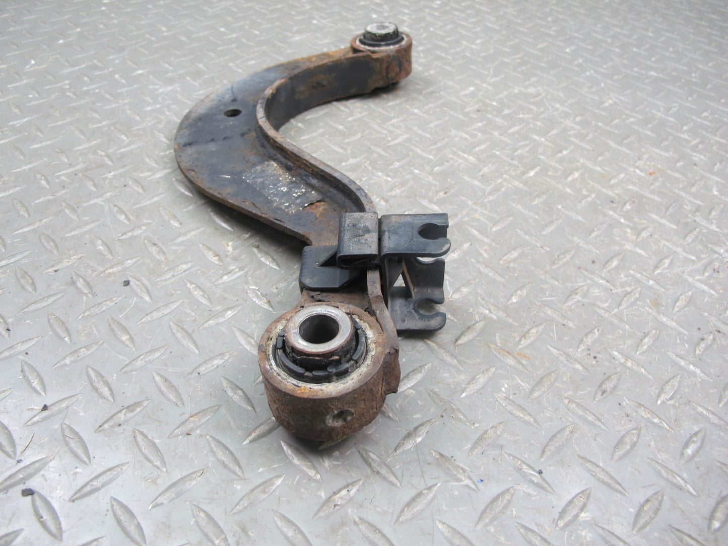 06-14 VW Golf R32 GTI R Rabbit Jetta Passat Rear Left Upper Control Arm OEM
