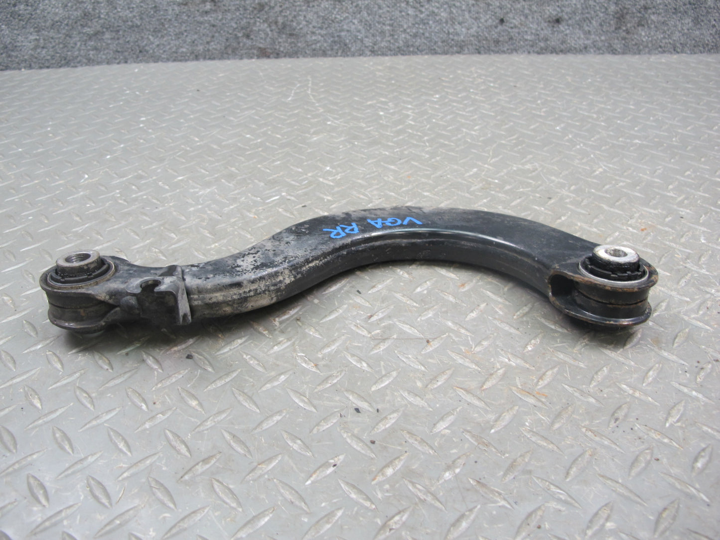 06-14 VW Golf R32 GTI R Rabbit Jetta Passat Rear Right Upper Control Arm OEM