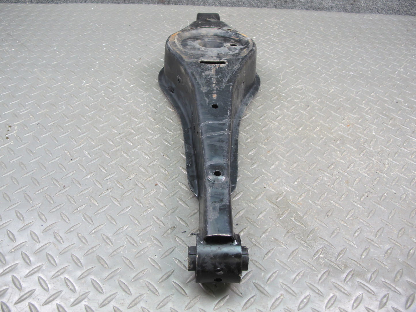 06-14 VW Golf R32 GTI R Rabbit Jetta Passat Rear Right Lower Control Arm OEM