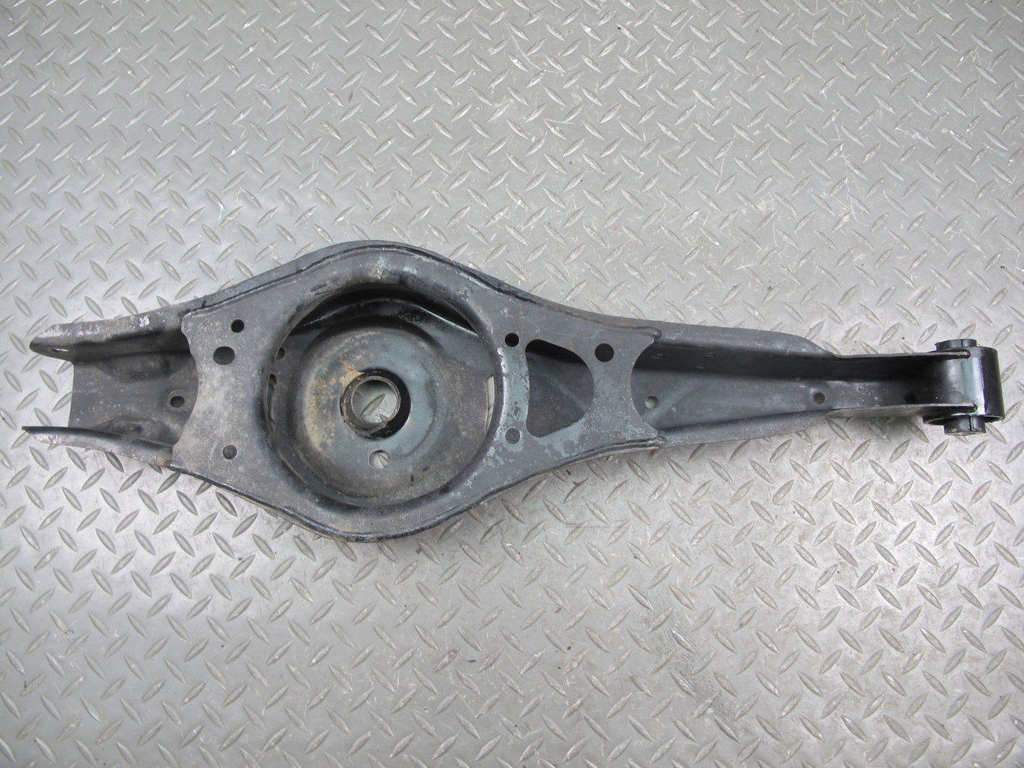 06-14 VW Golf R32 GTI R Rabbit Jetta Passat Rear Right Lower Control Arm OEM