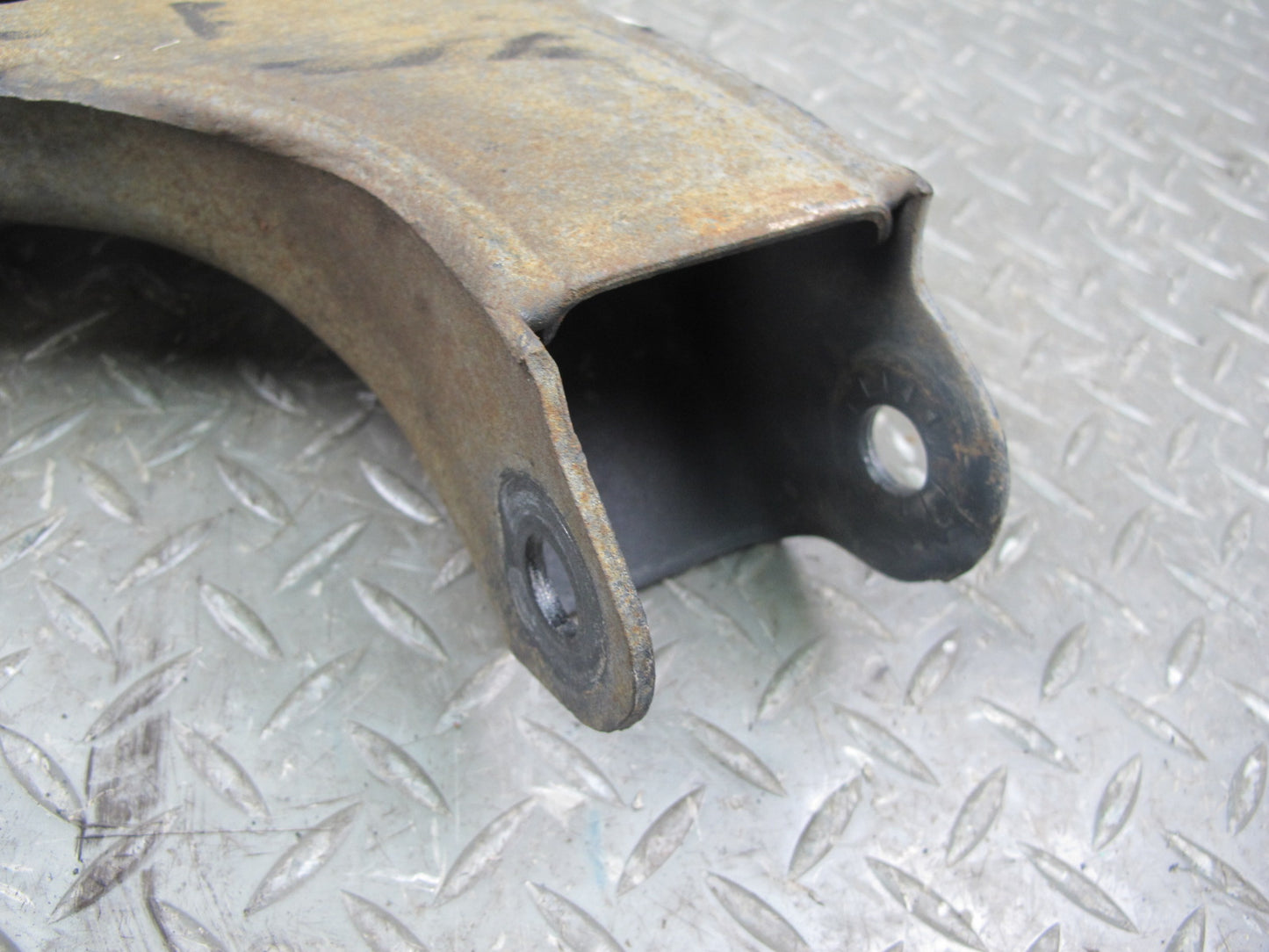 03-06 Chevrolet SSR Set of 2 Front Left Upper & Lower Control Arm OEM
